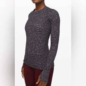 Lululemon Runderful long sleeved running top size 8